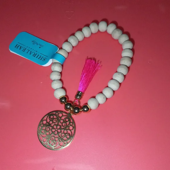 Shiraleah bracelet - Picture 1 of 3